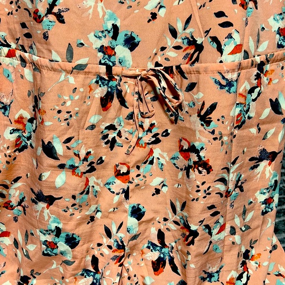 Junarose shorts jumper - Picture 2 of 7